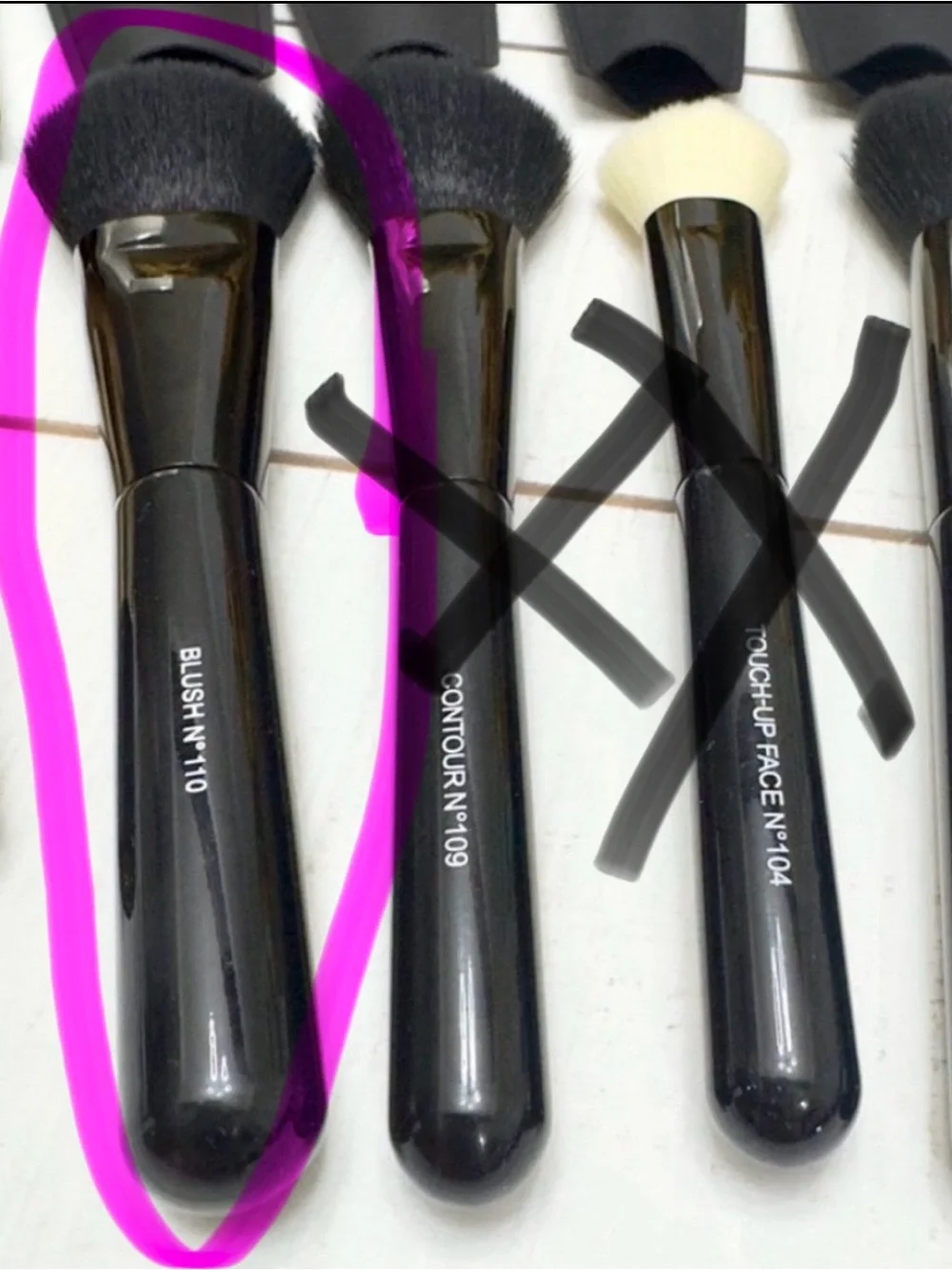Chanel Les Pinceaux De Chanel Blush Brush No. 110